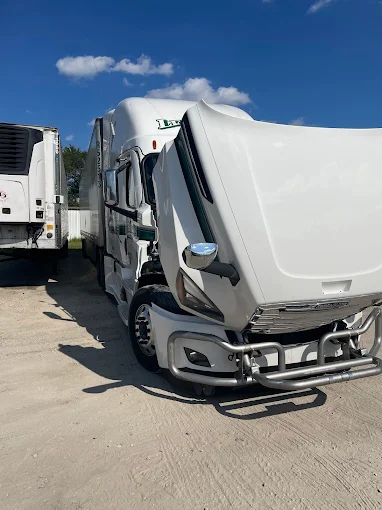 Top-Rated Maxforce navistar Truck Mechanics Jacksonville